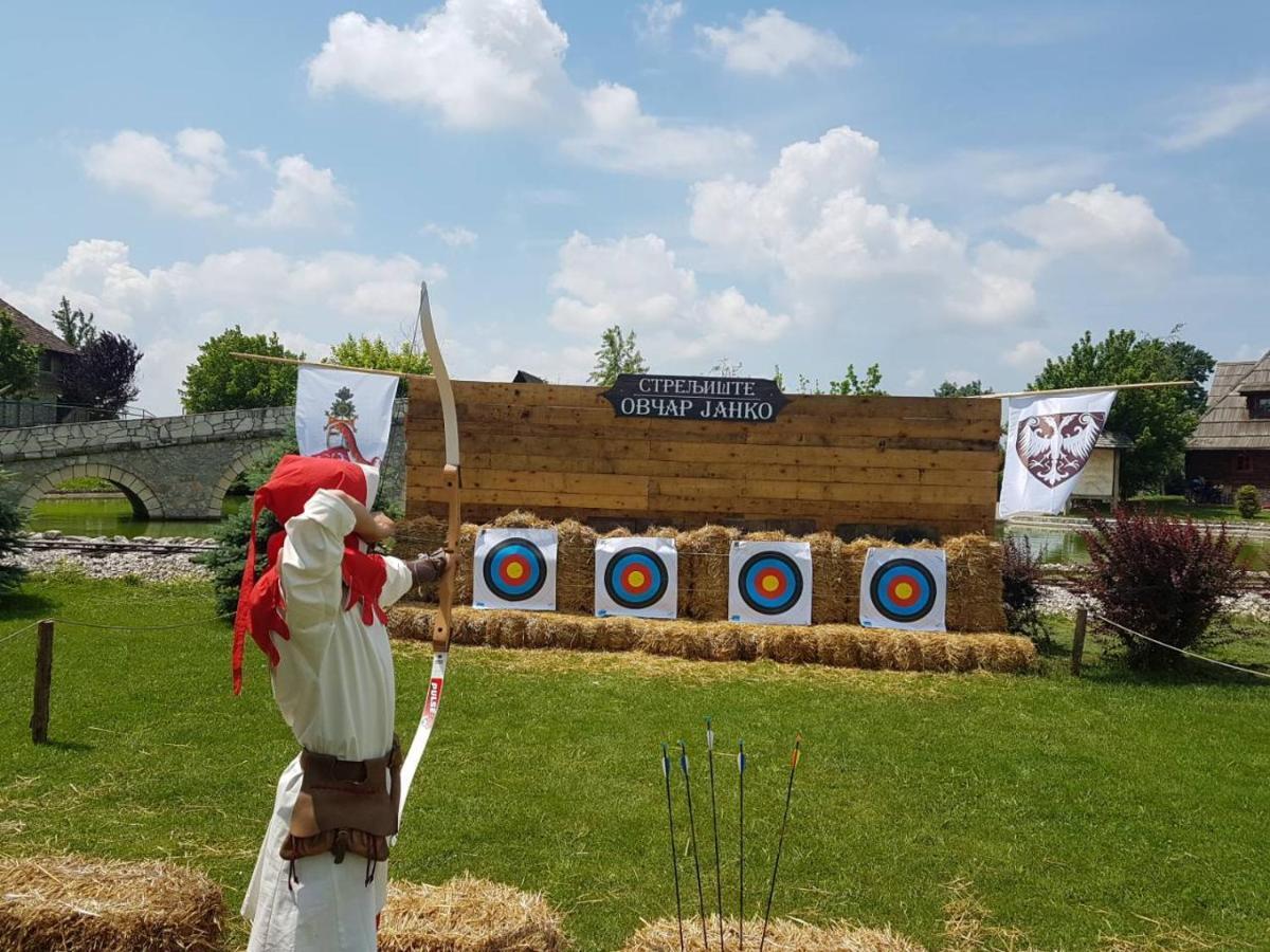 Ethno Village Stanisici 비옐리나 외부 사진