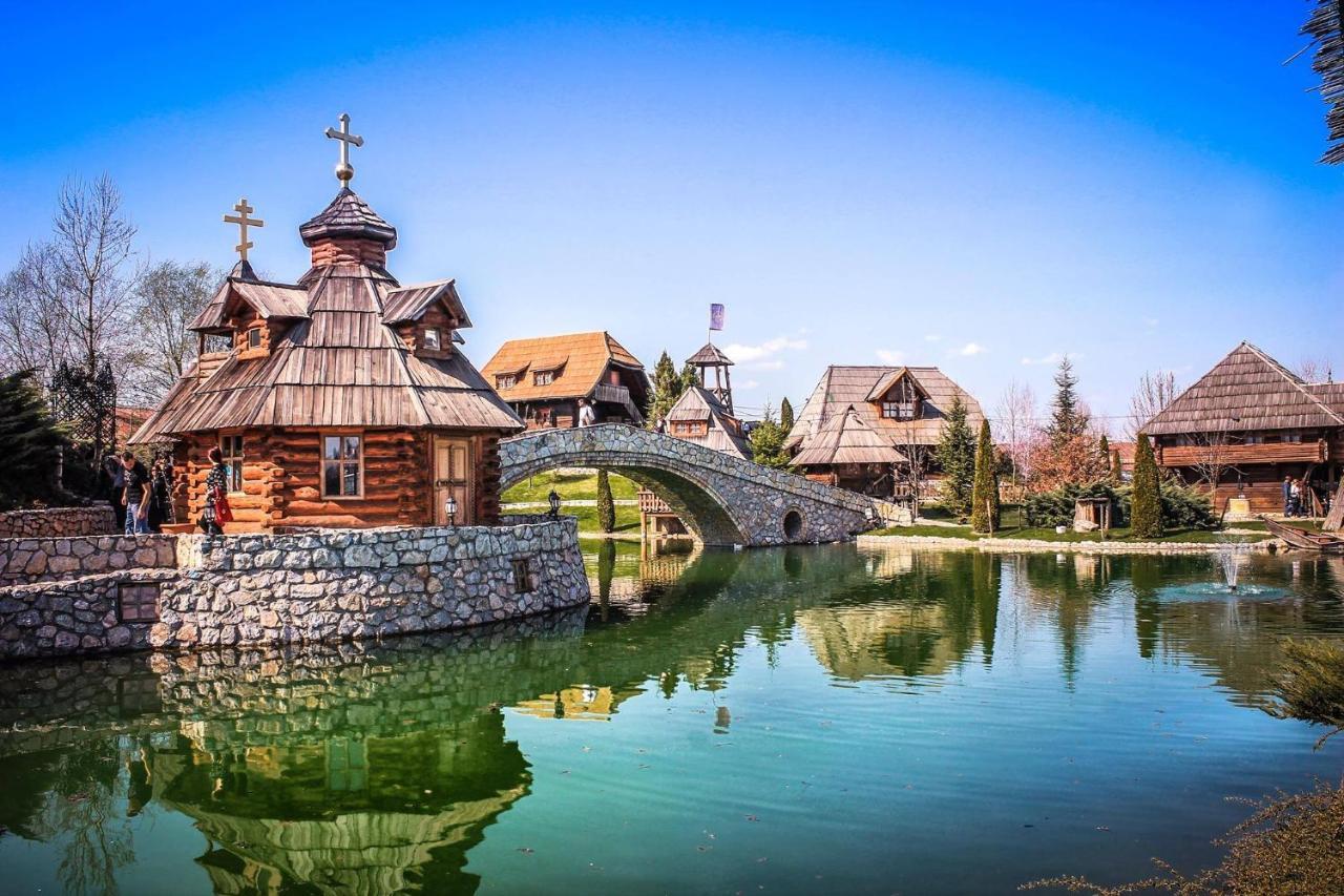 Ethno Village Stanisici 비옐리나 외부 사진