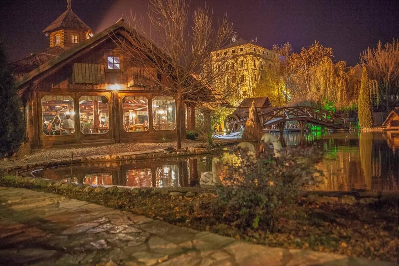 Ethno Village Stanisici 비옐리나 외부 사진