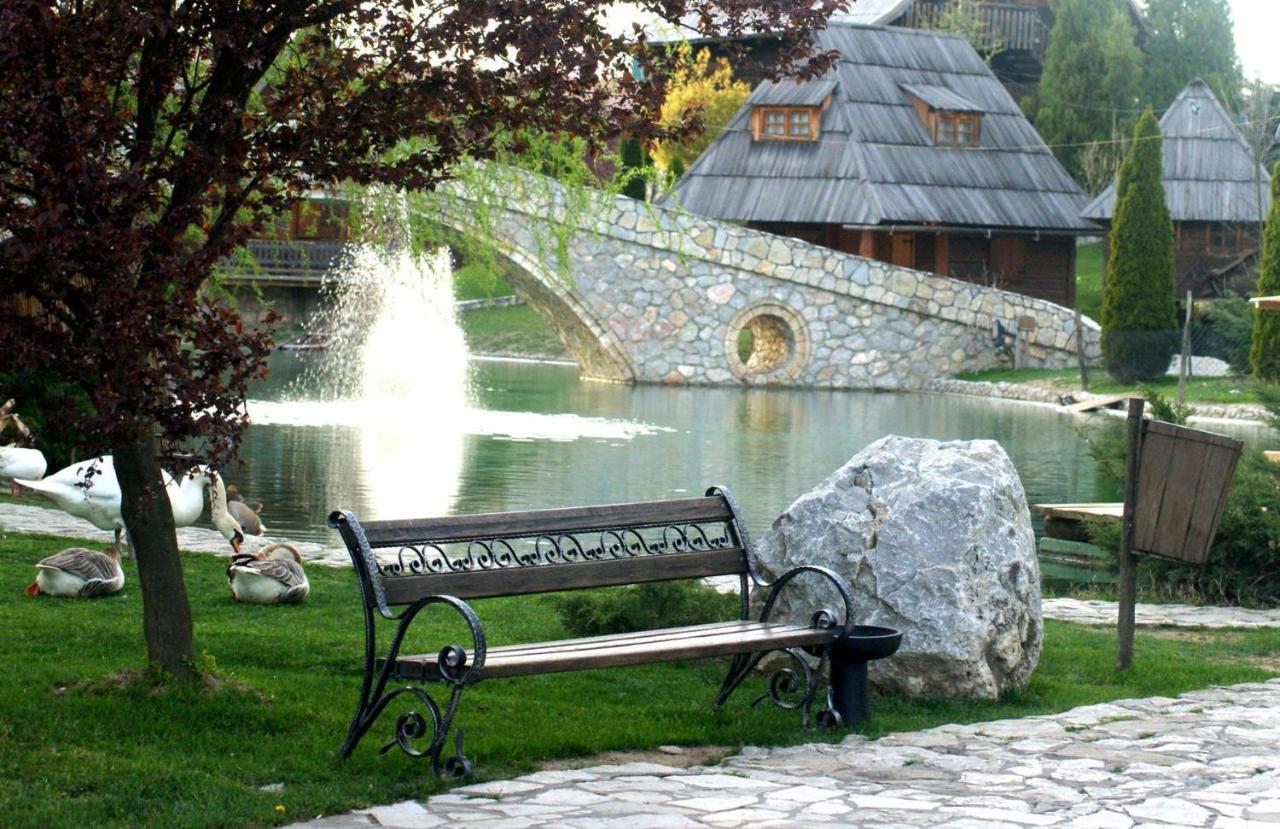 Ethno Village Stanisici 비옐리나 외부 사진